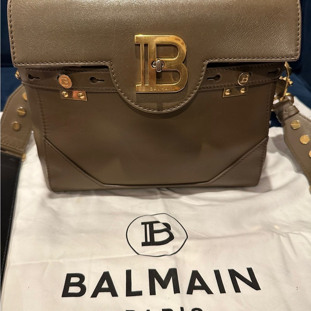 BLACK FRIDAY PRICE 
Balmain B buzz 💫